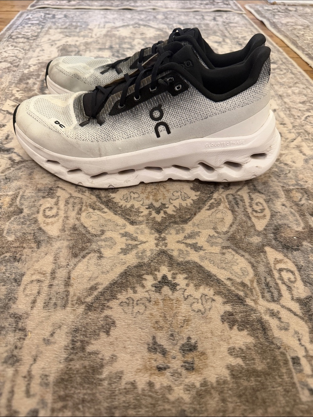 On Running Cloudtilt White/Black Running Shoes
